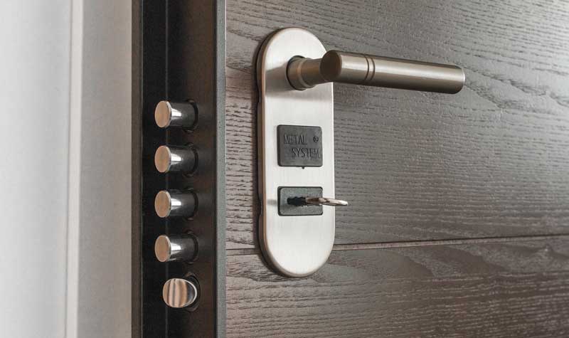 Moderner und wirksamer Einbruchschutz für Türen und Tore